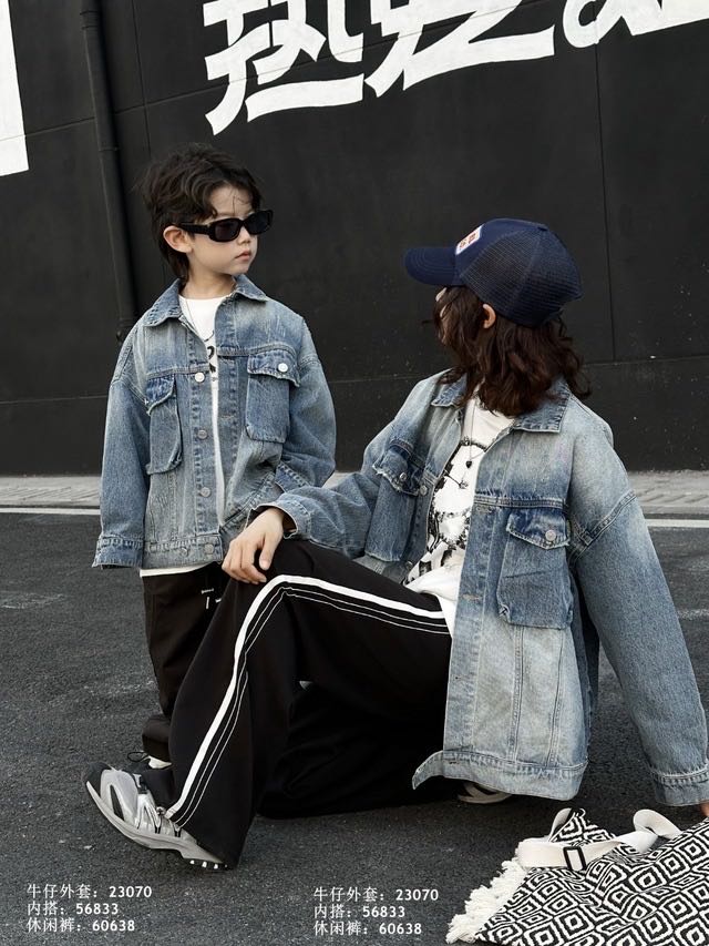 Kids' Vintage Denim Jacket – Classic Washed Blue Streetwear